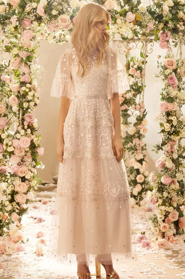 Midsummer Lace Round Neck Gown Champagne Women Needle and Thread Dresses