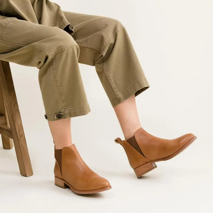 Nisolo Boots Women Eva Everyday Chelsea Boot Nutmeg Nisolo Boots Women Eva Everyday Chelsea Boot Nutmeg