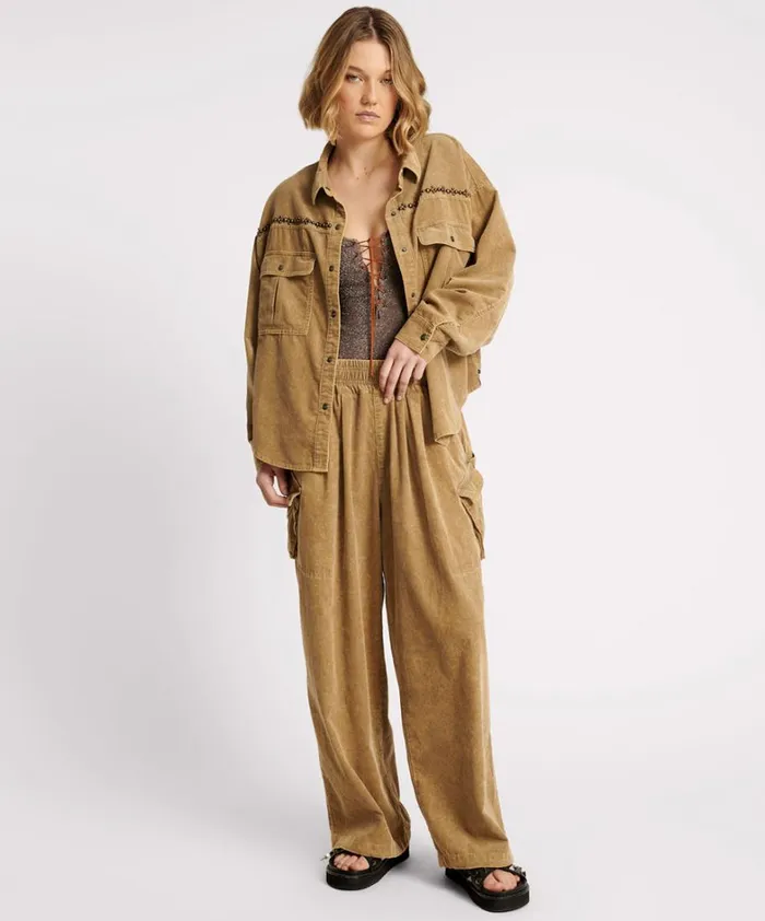 One Teaspoon Jackets CAMEL CORDRUOY STUDDED DARIA SHACKET 8211 Women One Teaspoon Jackets CAMEL CORDRUOY STUDDED DARIA SHACKET 8211 Women