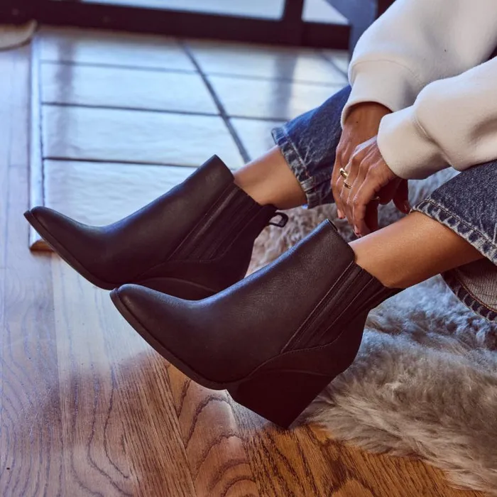 Toms Boots and Booties Noa Ankle Boot All Black Leather 8211 Women Toms Boots and Booties Noa Ankle Boot All Black Leather 8211 Women