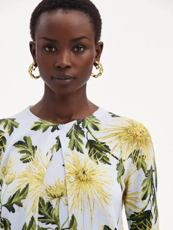 Women Blouses and Knits Oscar De La Renta Chrysanthemum Printed Cardigan Yellow Light Blue Women Blouses and Knits Oscar De La Renta Chrysanthemum Printed Cardigan Yellow Light Blue