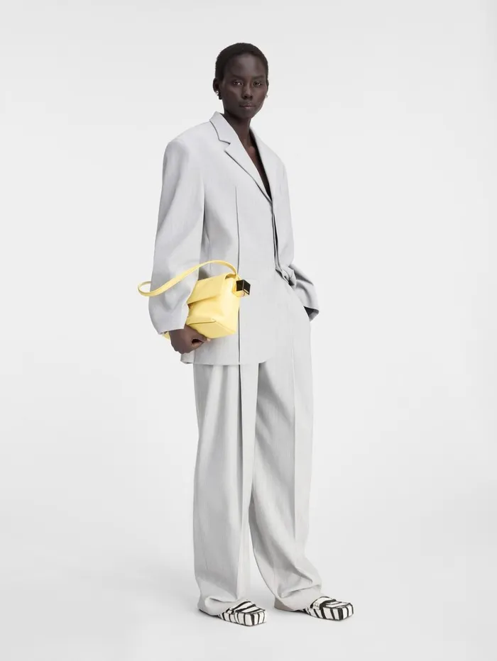 Women Coats and Jackets JACQUEMUS The Man039s Jacket Light Grey Women Coats and Jackets JACQUEMUS The Man039s Jacket Light Grey