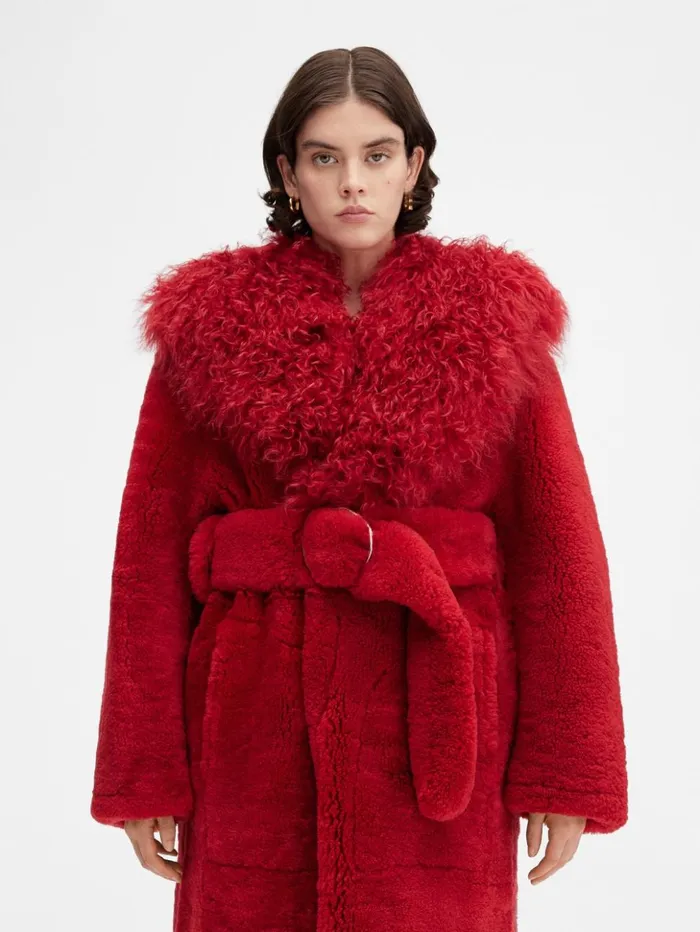 Women Coats and Jackets JACQUEMUS The Pilou Long Coat Dark Red Women Coats and Jackets JACQUEMUS The Pilou Long Coat Dark Red