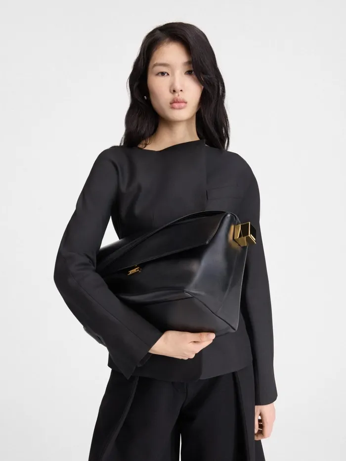 Women Shoulder Bags JACQUEMUS The Large Rond Carr Black Women Shoulder Bags JACQUEMUS The Large Rond Carr Black